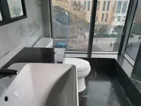 这样的卫生间你敢用吗？