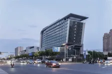 上海新虹桥灿辉希尔顿五星级酒店丨一幅展现流线与速度感的立面画卷---三益中国_10443_40